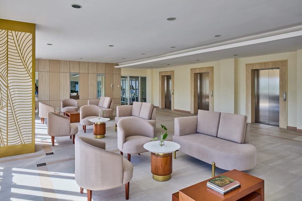 mrf - 3rd floor amenity lobby