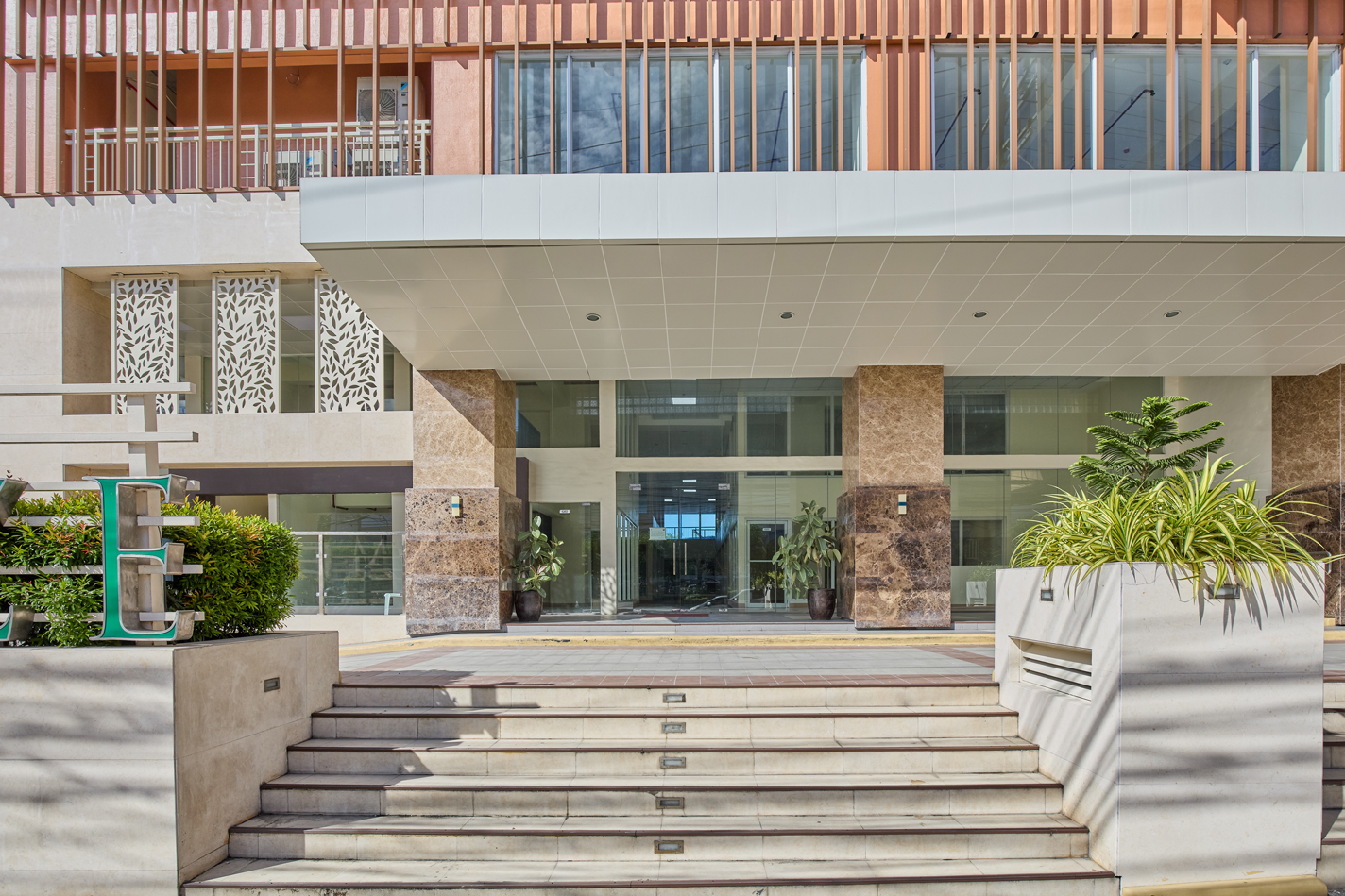 commercial-area-milan-residenze-fairview-entrance